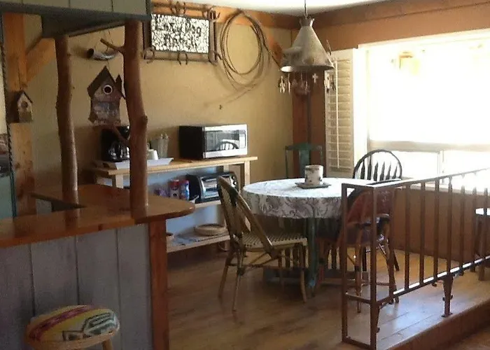 Lazy Dog Ranch 3*